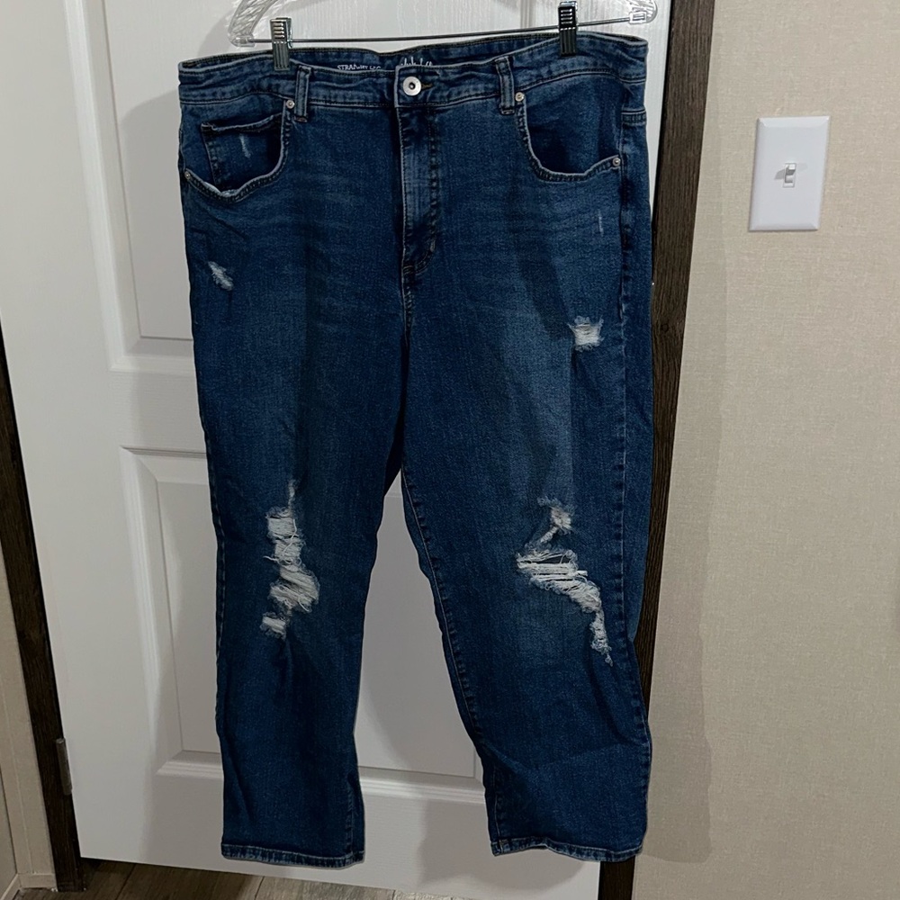 Style & Co straight leg distressed denim jeans